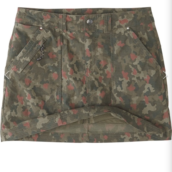 Title Nine Big B Skort Wailea Camo green pink zip close pockets boy short lined - Picture 3 of 16